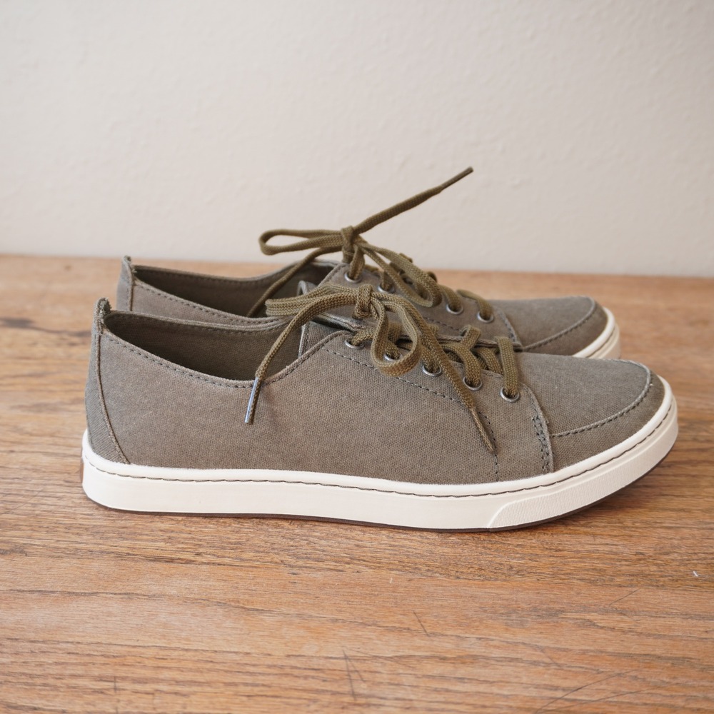 L.L.Bean Women's Size 8.5 Green Canvas Low Top Lace Up Sneakers Minimalist